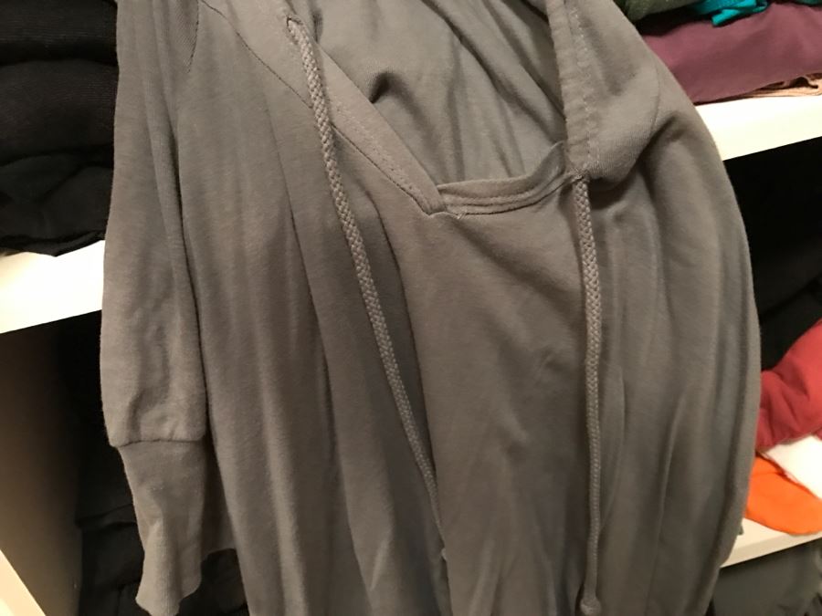 4 Shelves Stacked With Mainly Ladies Shirts Dozens Of Michael Stars Shirts Tees Of Various Colors Size L - See Photos [Photo 15]