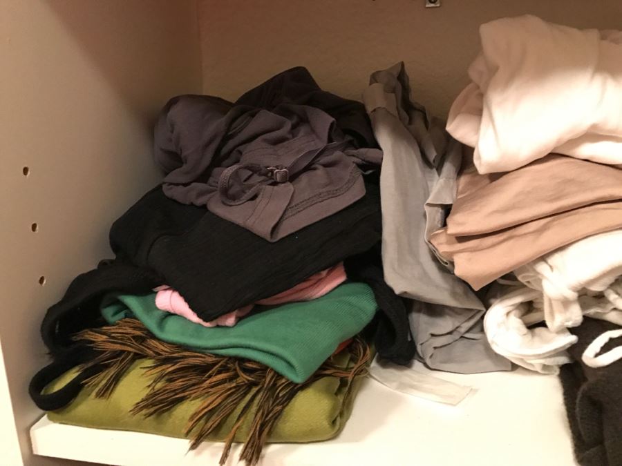 4 Shelves Stacked With Mainly Ladies Shirts Dozens Of Michael Stars Shirts Tees Of Various Colors Size L - See Photos [Photo 3]