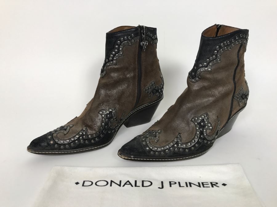 Donald J Pliner Ladies Boots Size 7 1/2M [Photo 1]
