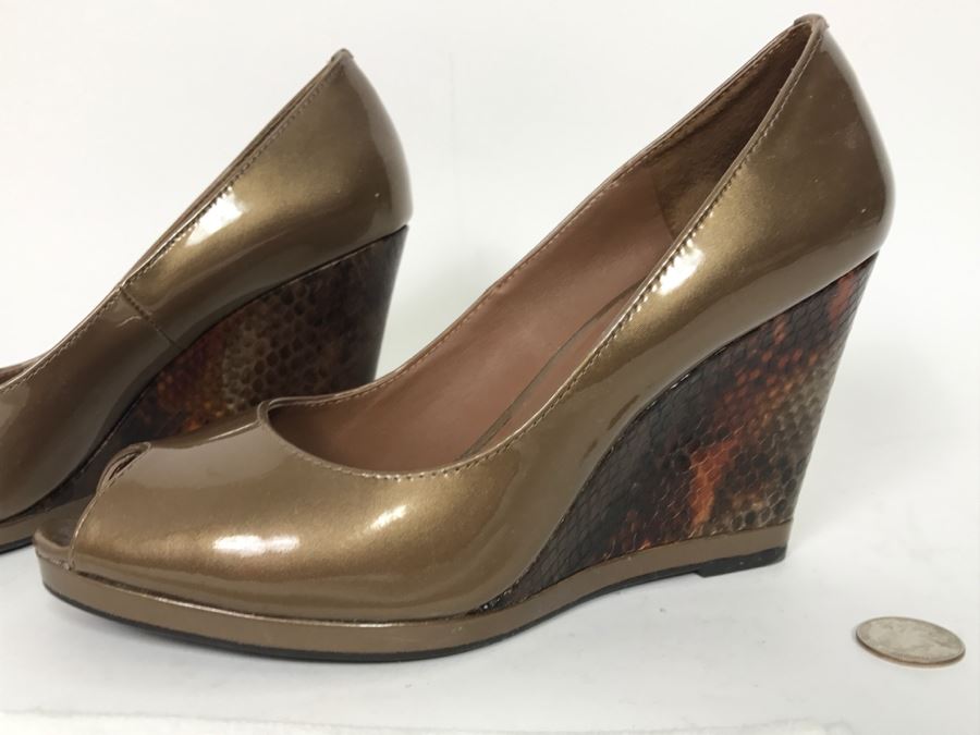 Donald J Pliner Ladies Shoes Size 7 1/2M [Photo 3]