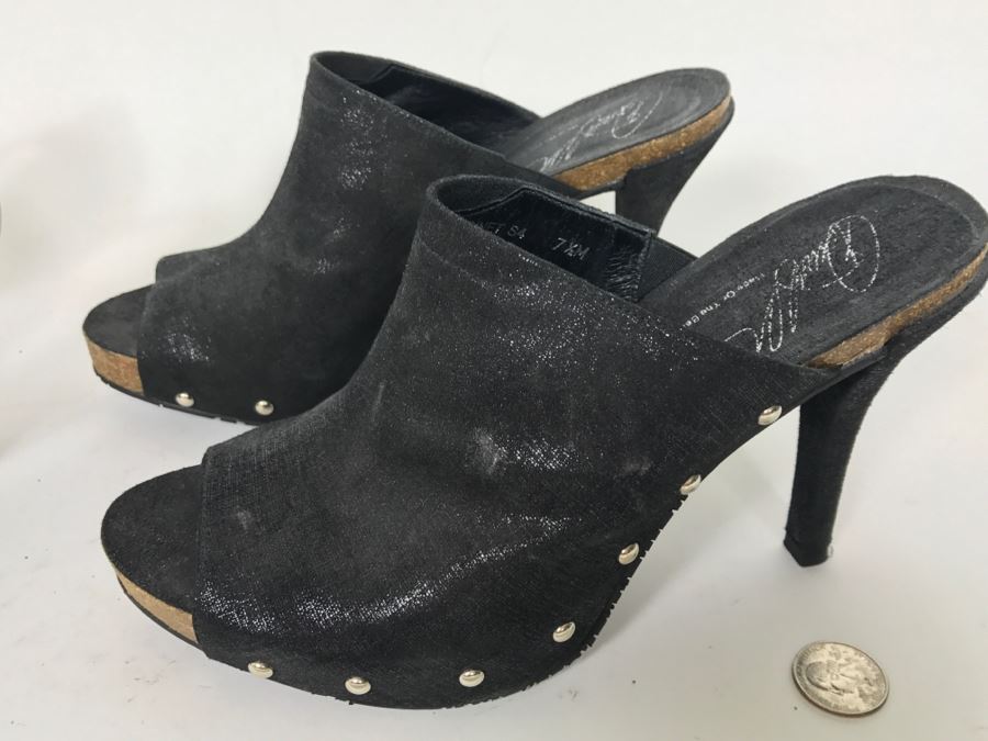 Pair Of Black Donald J Pliner Ladies High Heel Shoes Size 7 1/2M And 8M [Photo 4]