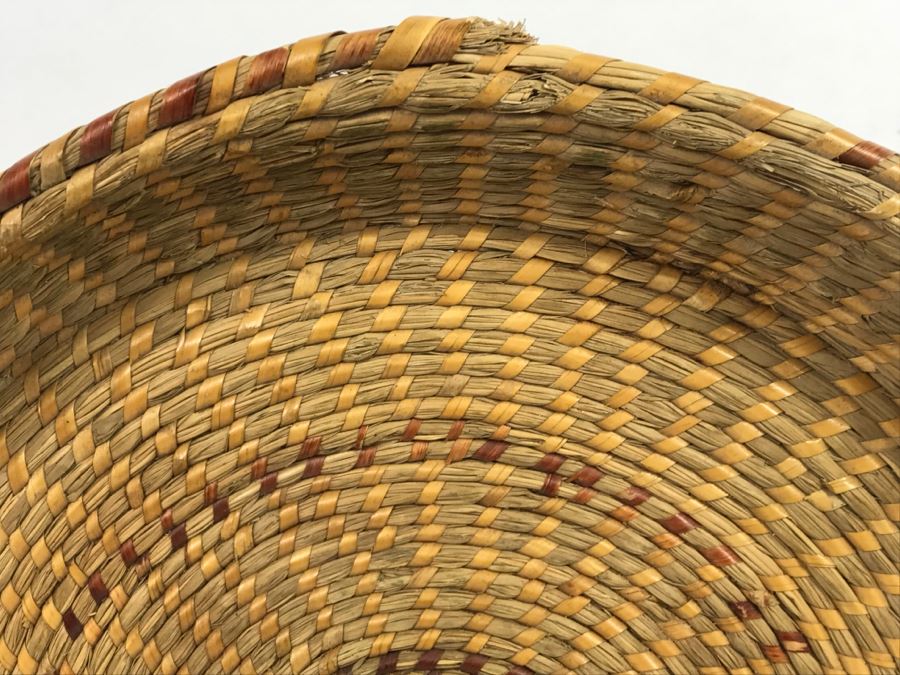 Large Vintage Native American Indian Basket - Does Not Include Stand [Photo 6]