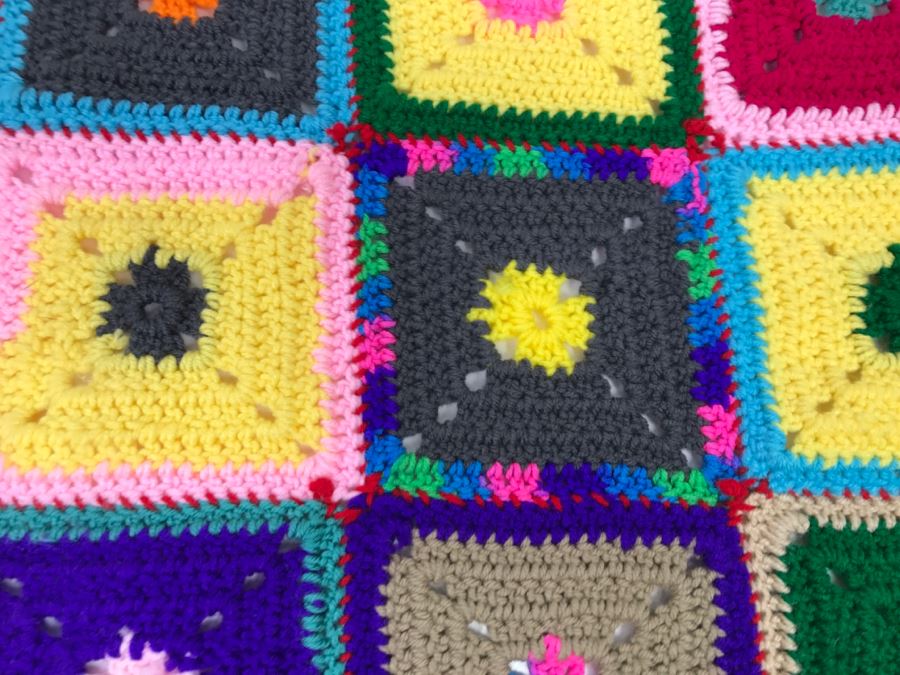 Vintage Colorful Crochet Quilt [Photo 5]
