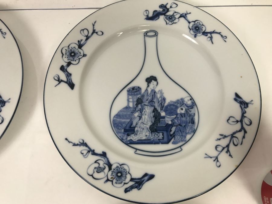 Pair Of Blue And White Chinoiserie Plates Blue Vases By The Haldon Group [Photo 4]