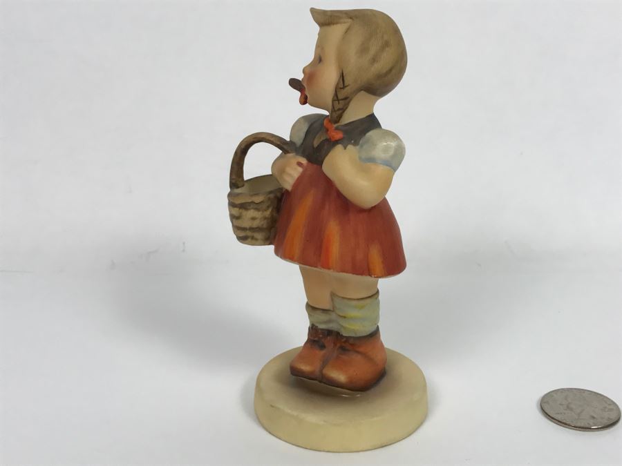 Vintage Hummel Germany Little Shopper Figurine 96 Bee Logo [Photo 5]