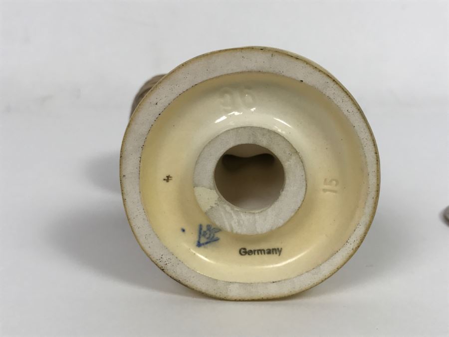 Vintage Hummel Germany Little Shopper Figurine 96 Bee Logo [Photo 7]