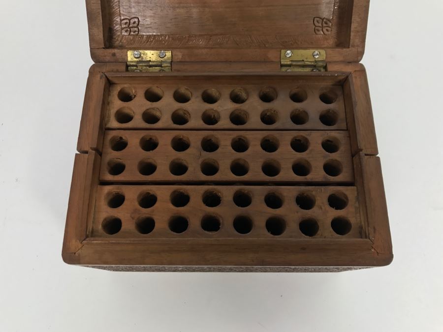 Intricately Carved Floral Patern Tri-Fold Wooden Box Possible Cigarette Storage Box [Photo 18]