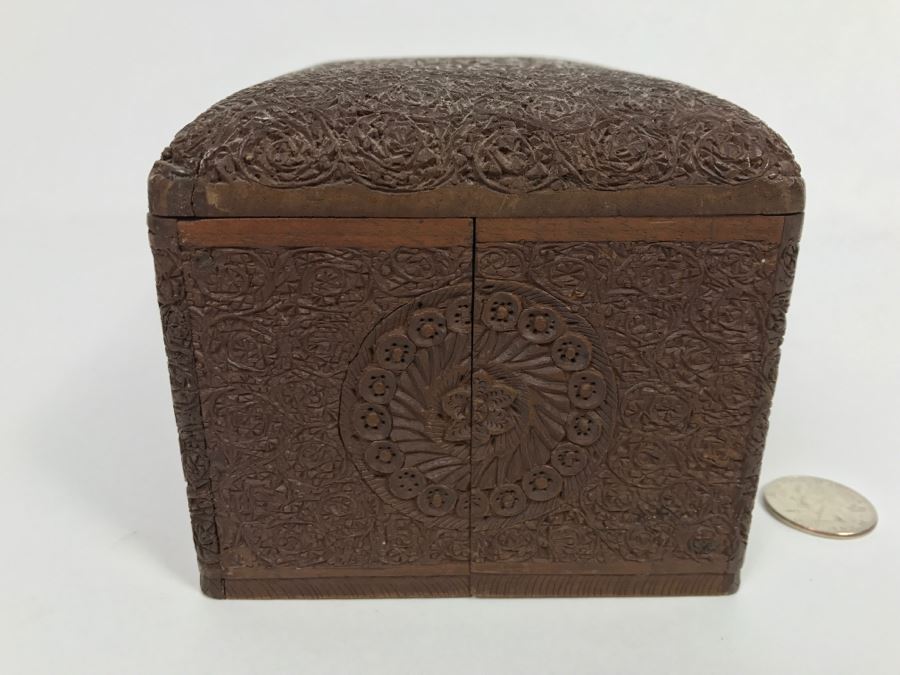 Intricately Carved Floral Patern Tri-Fold Wooden Box Possible Cigarette Storage Box [Photo 2]