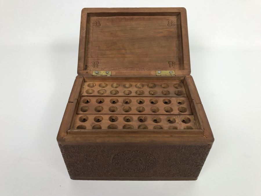 Intricately Carved Floral Patern Tri-Fold Wooden Box Possible Cigarette Storage Box [Photo 13]