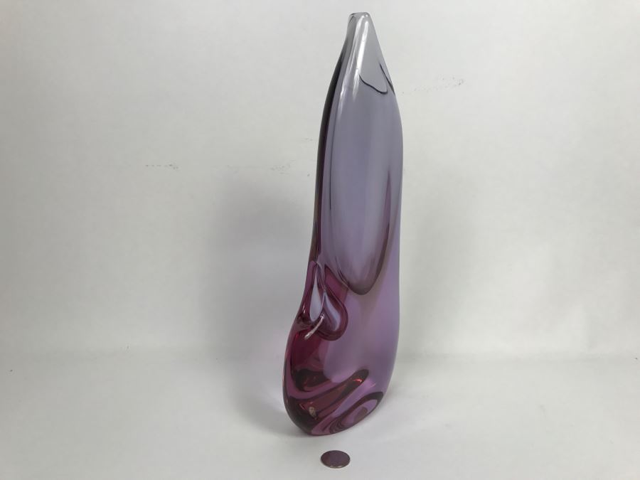 Stunning Amethyst Glass Vase Sculpture [Photo 5]