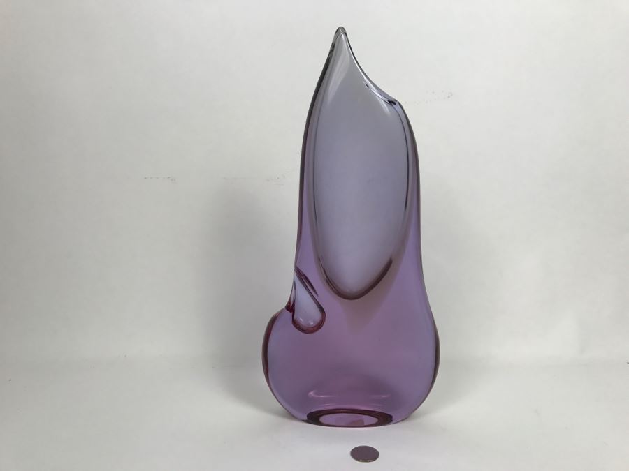 Stunning Amethyst Glass Vase Sculpture [Photo 6]