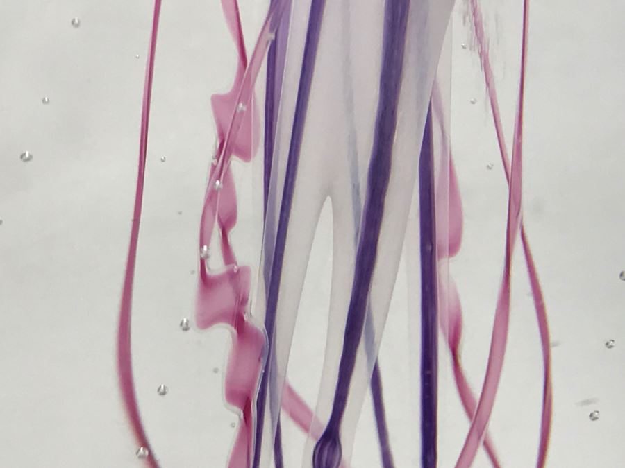 Vintage 2002 Hot Island Glass Maui Jellyfish Art Glass Sculpture W.C. Chris Lowry Estimate $400 [Photo 10]