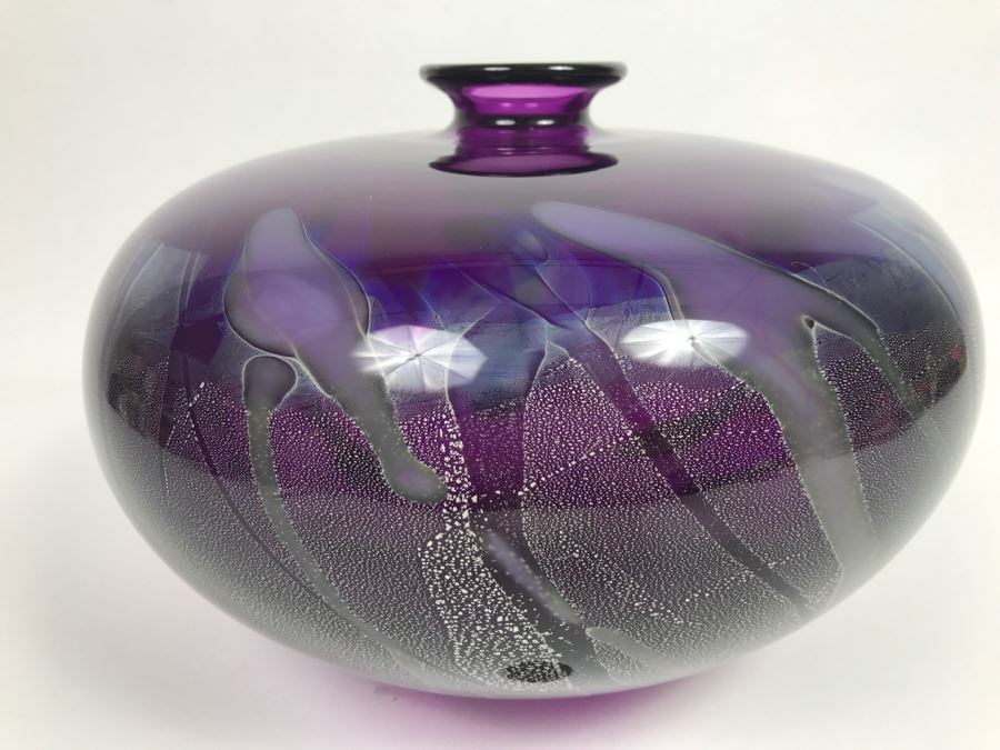 Stunning Purple Amethyst Glass Vase [Photo 4]