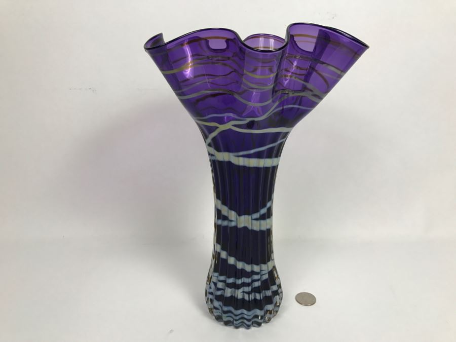 Vintage 2004 Mensch Glass Studio Art Glass Tall Vase Amethyst Flared Rim And Ribs [Photo 4]