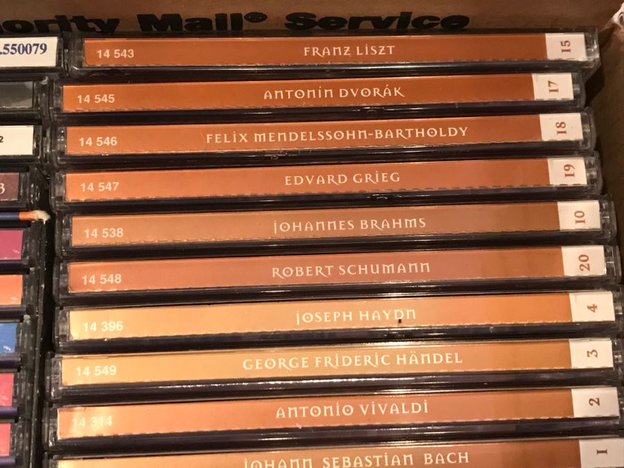 JUST ADDED - Large Music CD Collection Lot Including Frank Sinatra Box Set [Photo 11]