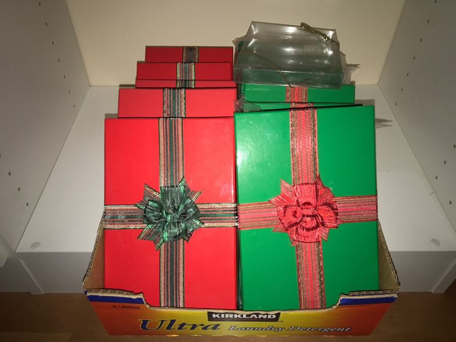 JUST ADDED - Large Lot Of Picture Frames, Photo Albums, Gift Boxes - See Photos [Photo 11]