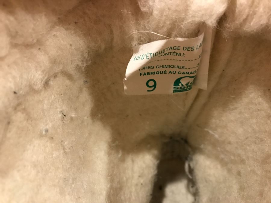 JUST ADDED - Men's Caribou Sorel Boots Canada Size 9 [Photo 4]