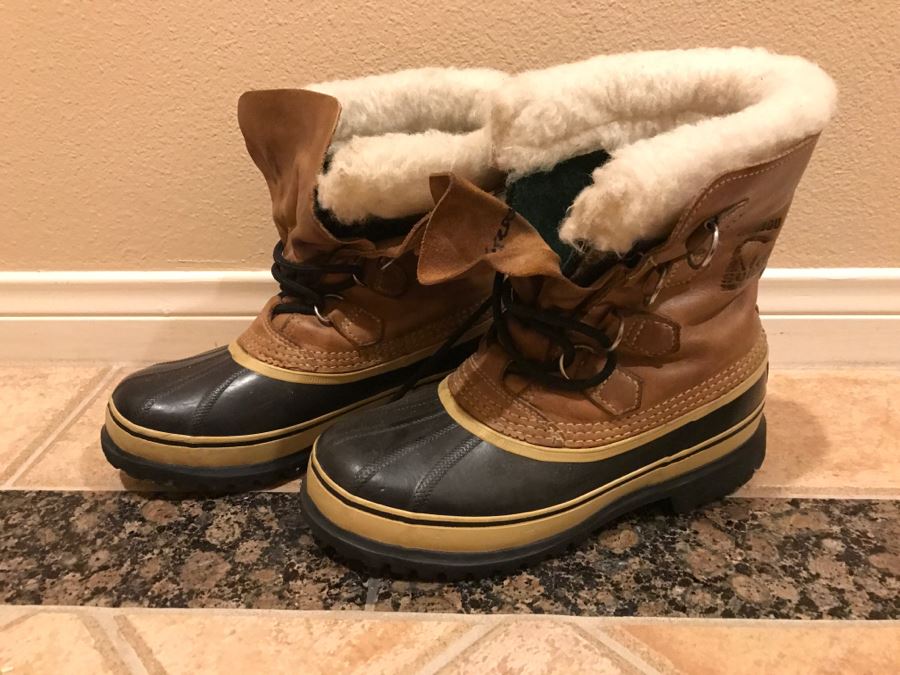 JUST ADDED - Women's Caribou Sorel Boots Canada Size 8 [Photo 1]