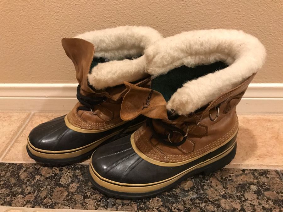 JUST ADDED - Women's Caribou Sorel Boots Canada Size 8 [Photo 3]