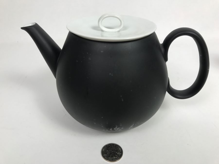 Mid-Century Modern Raymond Loewy Black & White Teapot Continental China Germany Charcoal [Photo 3]