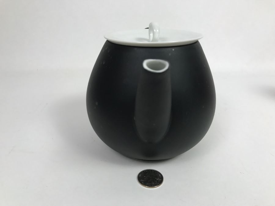 Mid-Century Modern Raymond Loewy Black & White Teapot Continental China Germany Charcoal [Photo 5]