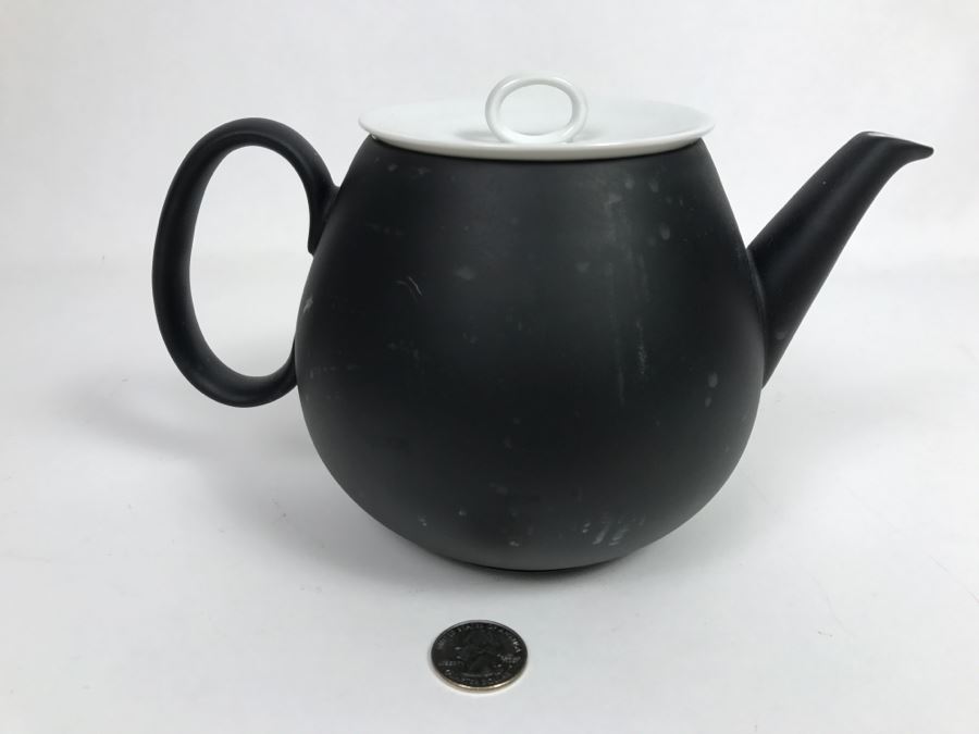 Mid-Century Modern Raymond Loewy Black & White Teapot Continental China Germany Charcoal [Photo 6]