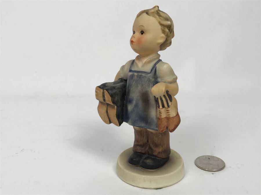 Hummel Boots Figurine 143/0 [Photo 6]