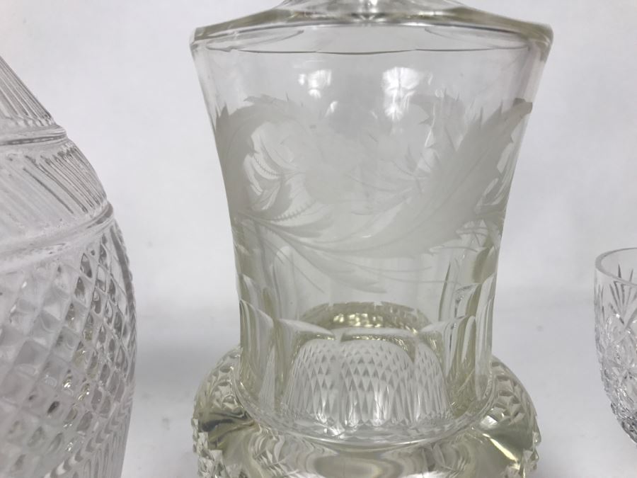 Pair Of Crystal Liquor Decanters With Pair Of Stemware Glasses [Photo 6]