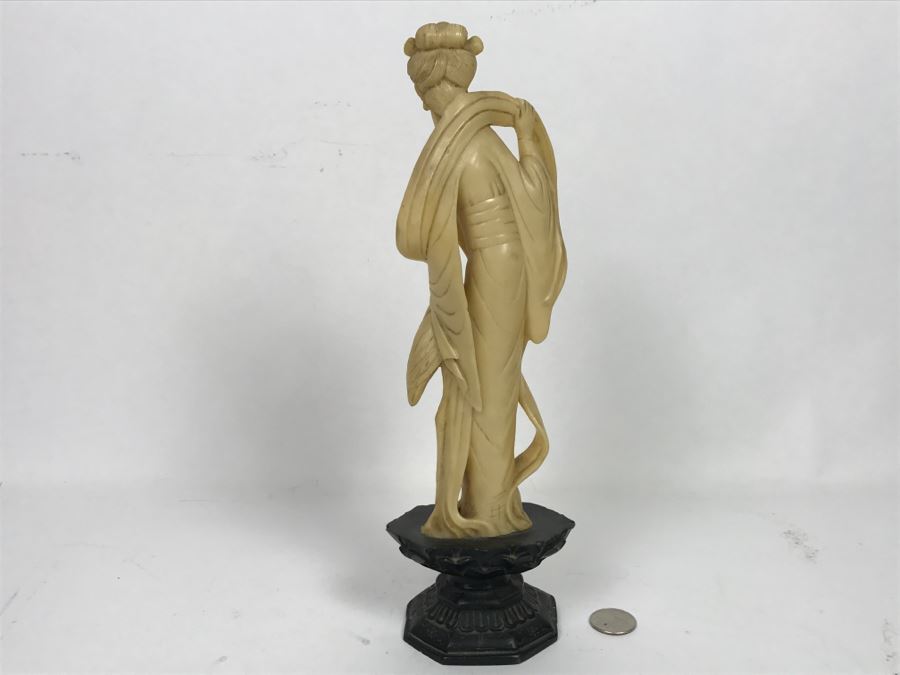 Vintage Asian Resin Figurine [Photo 9]