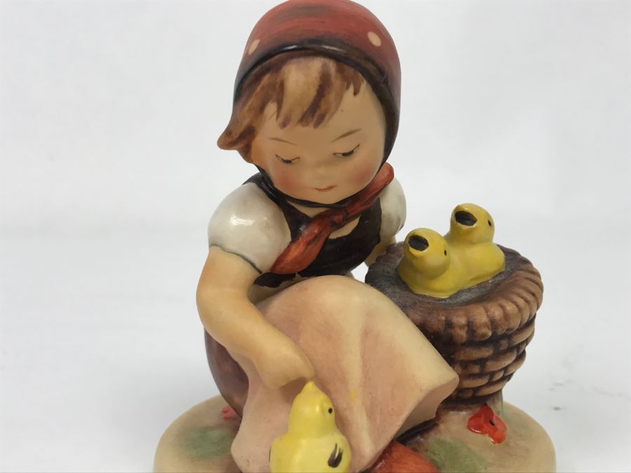 Hummel Figurine Chick Girl 57/0 Germany Crown Mark [Photo 3]