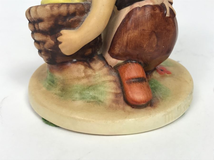 Hummel Figurine Chick Girl 57/0 Germany Crown Mark [Photo 7]