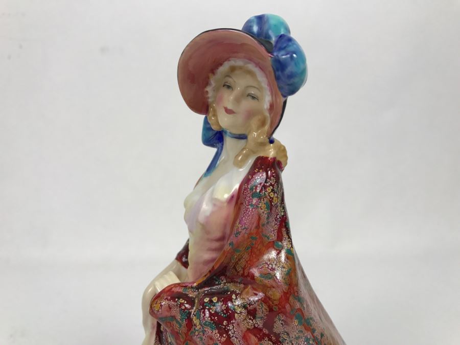 Vintage Royal Doulton Figurine Paisley Shawl HN 1987 [Photo 7]