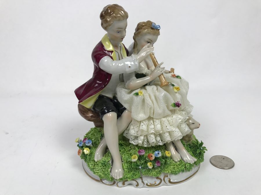 Vintage Unter Weiss Bach Germany Figurine [Photo 1]
