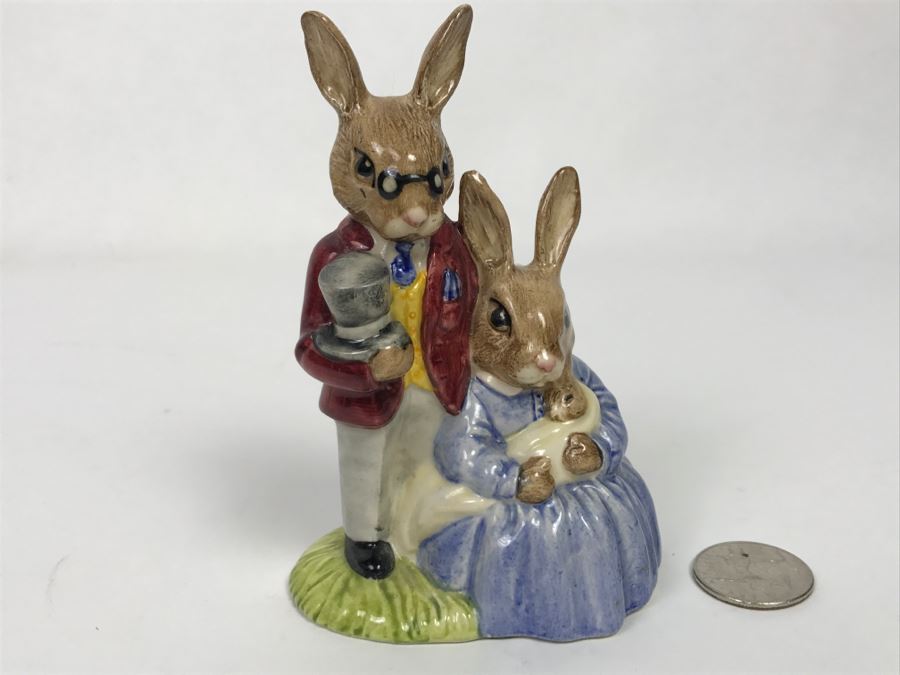 Vintage Royal Doulton Father Mother & Victoria Bunnykins Figurine [Photo 1]