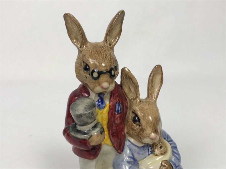 Vintage Royal Doulton Father Mother & Victoria Bunnykins Figurine [Photo 2]