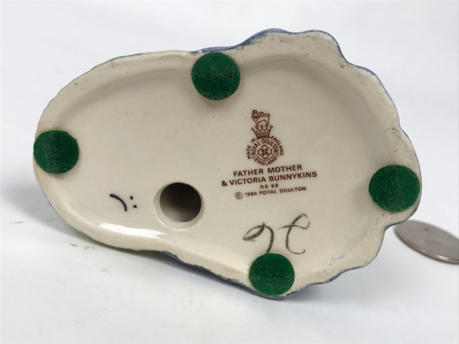 Vintage Royal Doulton Father Mother & Victoria Bunnykins Figurine [Photo 7]