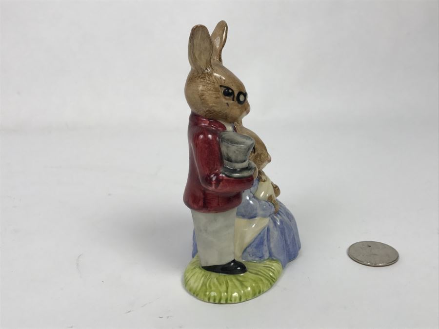 Vintage Royal Doulton Father Mother & Victoria Bunnykins Figurine [Photo 4]
