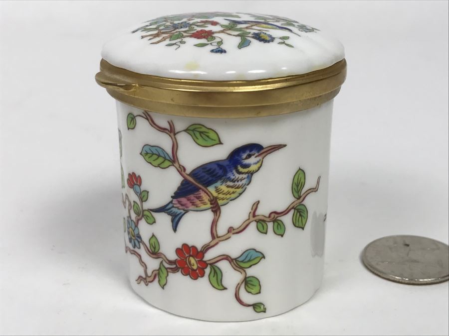Aynsley Fine English Bone China Pembroke Covered Box [Photo 5]