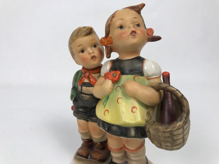 Vintage Hummel Figurine To Market 49/0 Germany [Photo 5]