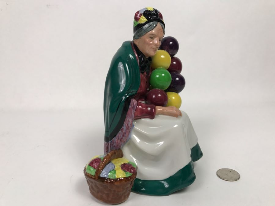 Vintage Royal Doulton Figurine The Old Balloon Seller HN 1315 [Photo 4]