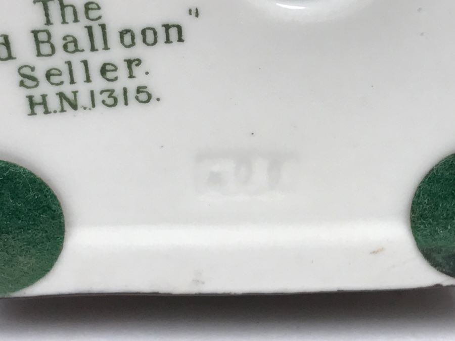Vintage Royal Doulton Figurine The Old Balloon Seller HN 1315 [Photo 12]