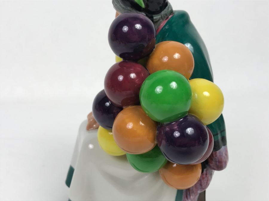 Vintage Royal Doulton Figurine The Old Balloon Seller HN 1315 [Photo 8]