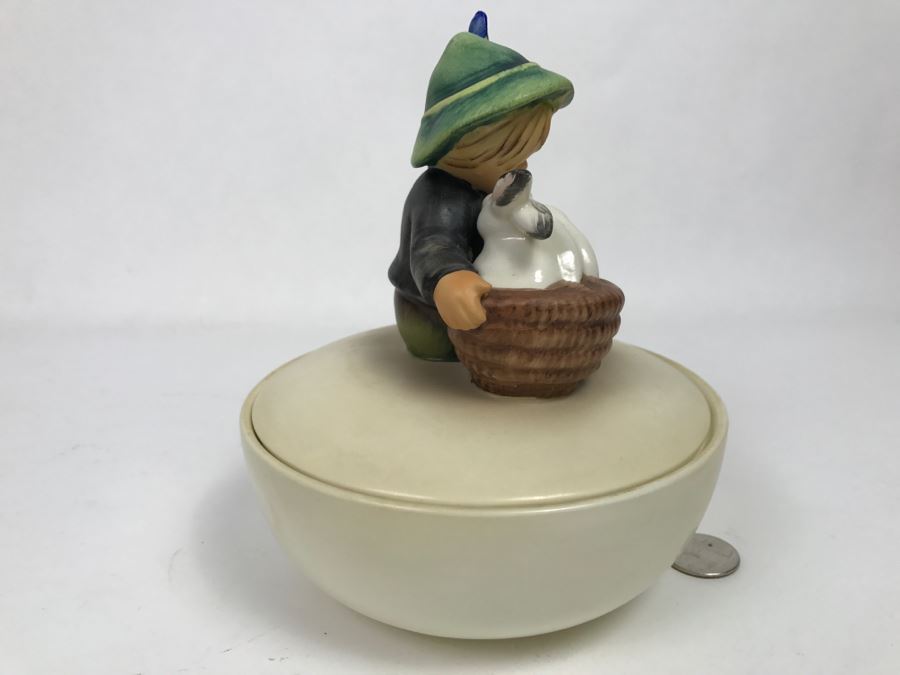 Hummel Playmates Boy With Rabbits Covered Bowl Dish 5.5' Diameter [Photo 10]