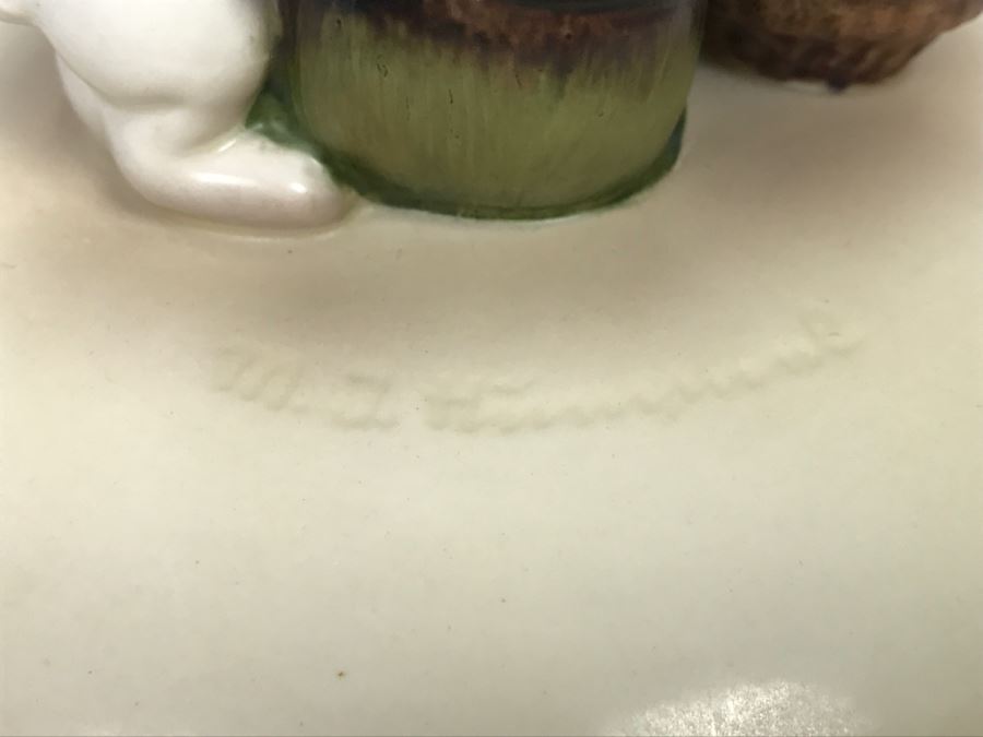 Hummel Playmates Boy With Rabbits Covered Bowl Dish 5.5' Diameter [Photo 9]