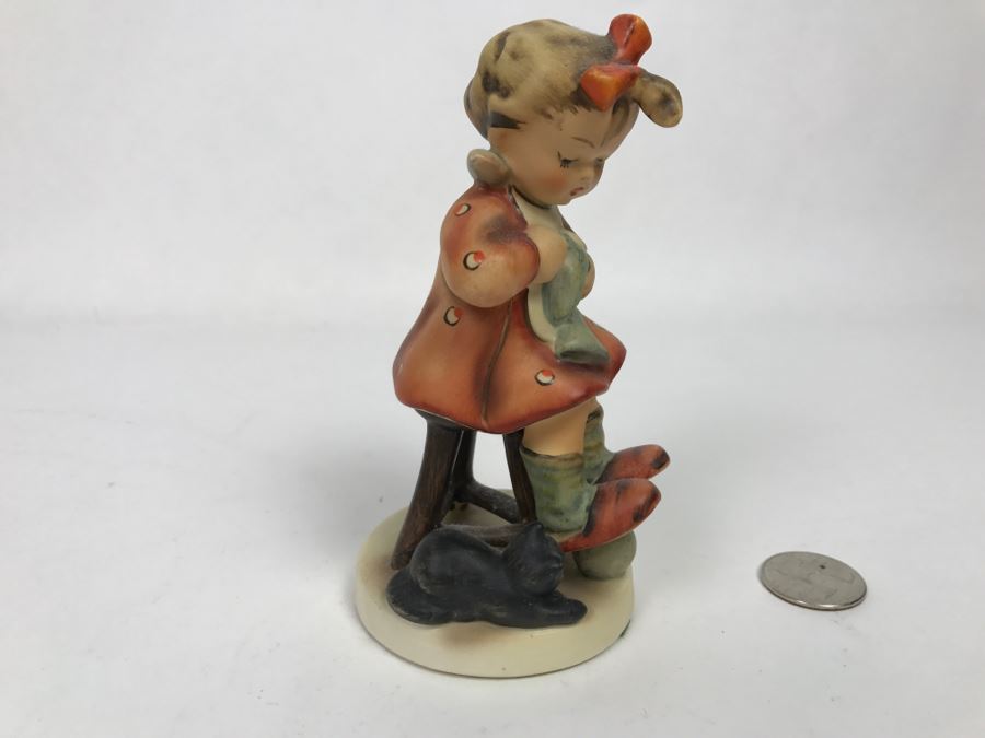 Vintage Hummel Figurine Mother's Helper 133 Germany [Photo 4]