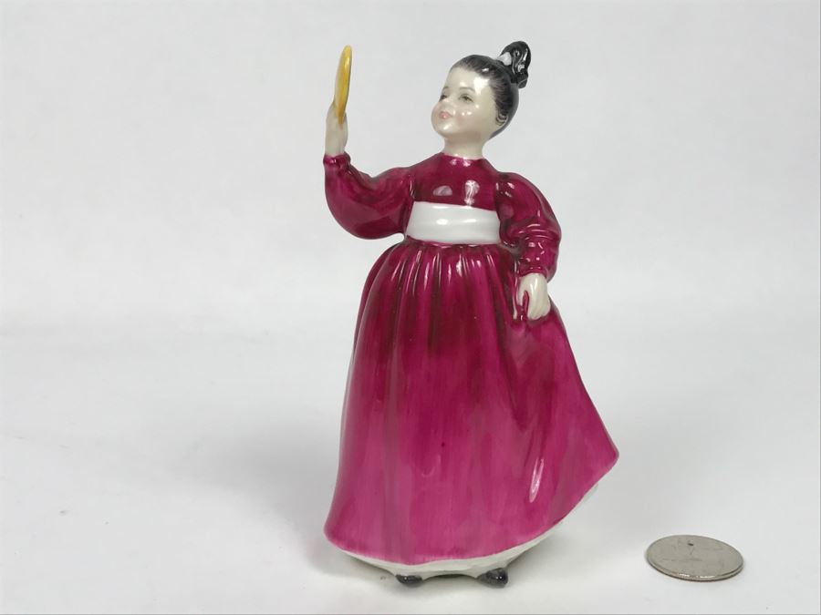 Vintage Royal Doulton Figurine Vanity HN 2475 [Photo 1]