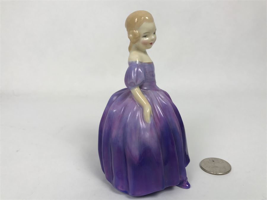 Vintage Royal Doulton Figurine Marie HN 1370 Signed M.T. [Photo 7]