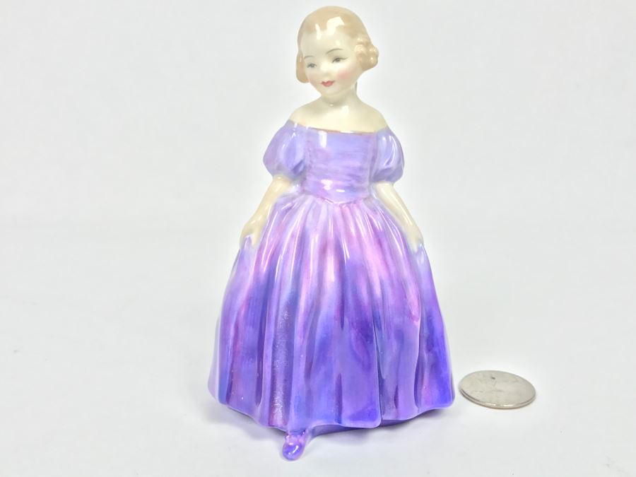 Vintage Royal Doulton Figurine Marie HN 1370 Signed M.T. [Photo 5]