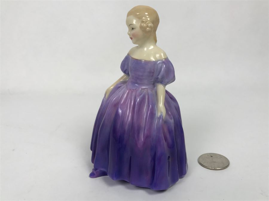 Vintage Royal Doulton Figurine Marie HN 1370 Signed M.T. [Photo 10]