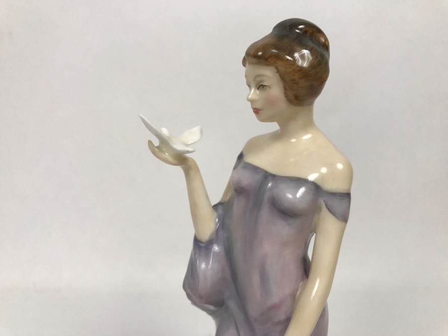 Vintage Royal Doulton Figurine Harmony HN 2824 [Photo 7]